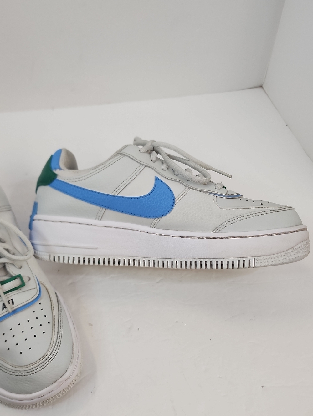 Nike Air Force 1 White Blue Green Low Top Sneakers Shoes Size 7 - Picture 9 of 13